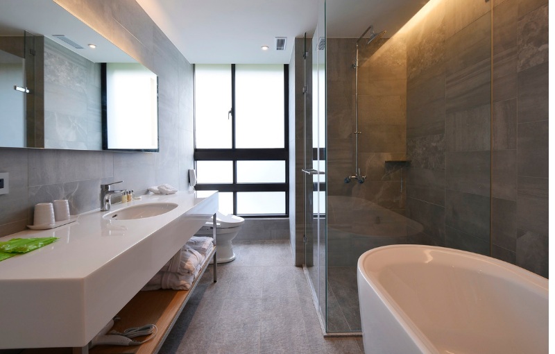 Deluxe Double Room thumbnail 5